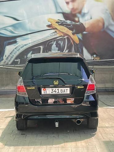 Honda Jazz: 2004 г., 1.5 л, Кол менен иштөөчү, Бензин, Хетчбек — 5