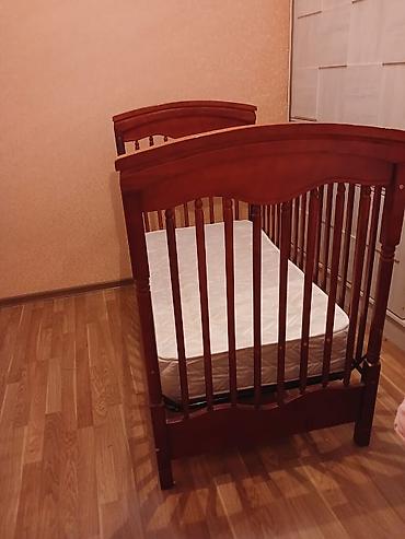antik beşik: Taxta beşik – klassik dizayn - Material: bərk ağac, qırmızı-qəhvəyi — 4