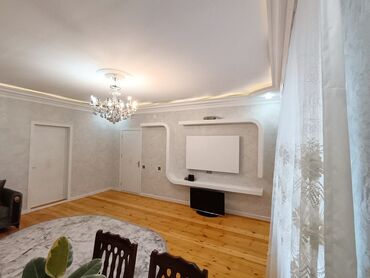 Həyət evləri və villaların satışı: 8-ci kilometr 7 otaqlı, 220 kv. m, Yeni təmirli — 15