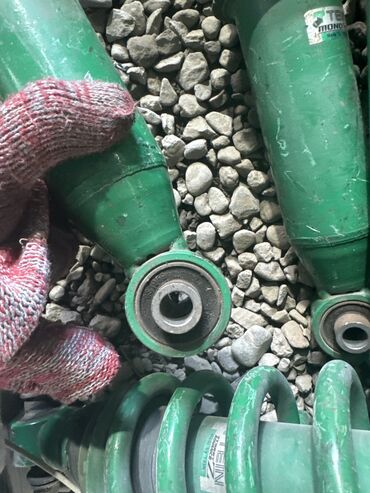 Амортизаторы, пневмобаллоны: Комплект амортизаторов, Комплект пружин амортизатора Toyota 2010 г., Б/у, Оригинал, Япония — 3