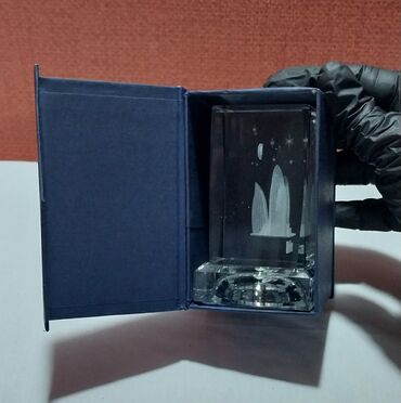 Hədiyyələr: Alov binaları olan suvenir satılır. Bərk şüşədən hazırlanıb, möhkəm — 13