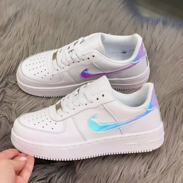 air force 1 zenske bele: Nike air force patike

Novo
Brojevi 36 do 46

fb Moja Kupovina 1