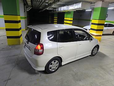 Honda: Honda Fit: 2002 г., 1.3 л, Вариатор, Бензин — 8