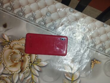 samsung a10 plata: Samsung A10, rəng - Qırmızı, İki sim kartlı