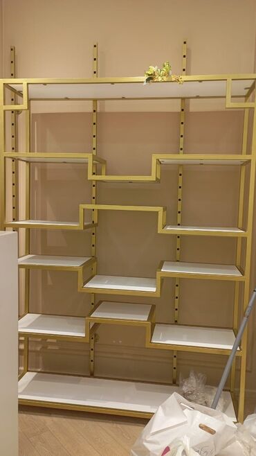 Digər mağaza avadanlığı: Mağaza avadanlıqları satılır – vitrin və geyim mağazaları üçün — 2