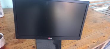 benq e700 lcd monitor: LG LCD monitor - Ekran ölçüsü: təxminən 21–22 düym (geniş format) -