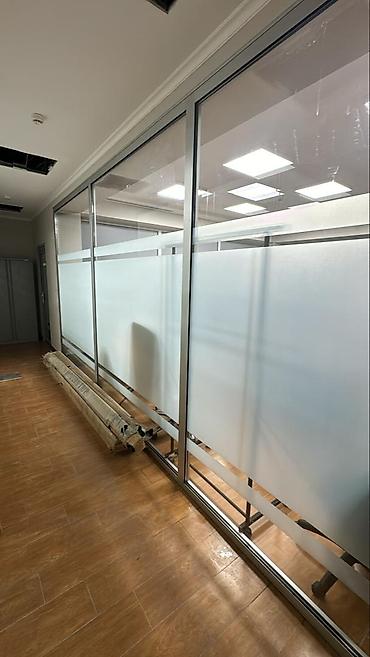 Перегородки на заказ: На заказ Каркасная перегородка, Для офиса, Бронированное стекло, Монтаж, Бесплатный замер, Бесплатная доставка — 11