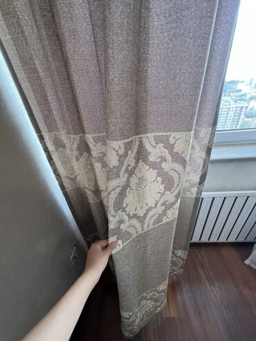 комот с зеркалом: Шторалар комплекти, Комплектте тюлу бар, Даяр буюм, Уктоочу бөлмө үчүн