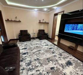 гостевой дом на иссык куле: 2 комнаты, Душевая кабина, Постельное белье, Кондиционер at lalafo.kg гостевой дом на иссык куле: 2 комнаты, Душевая кабина, Постельное белье, Кондиционер