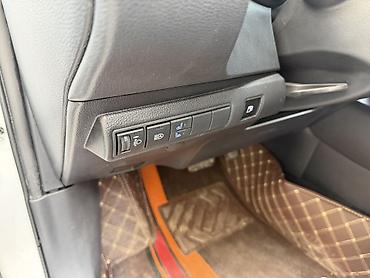 corolla 2004: Toyota Corolla: 2022 г., 1.8 л, Гибрид, Седан — 7