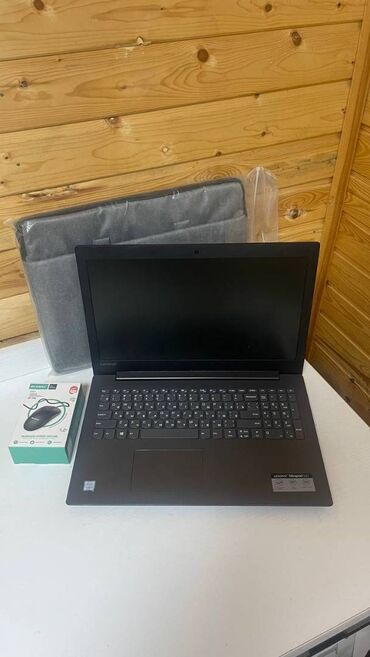 сумка для ноутбука: Ноутбук, Lenovo, 8 ГБ ОЗУ, Intel Core i3, 15.6 ", Для работы, учебы, память SSD