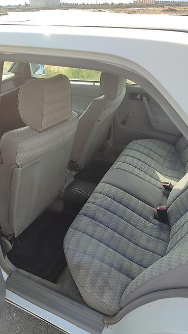 bmw e39 m: Mercedes-Benz 190 (W201) sedan – ağ rəng Xarici: - Klassik W201 — 9