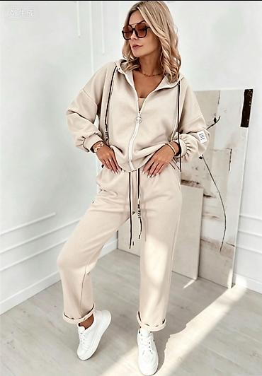 bitkisel mix: Ženski komplet trenerke sa kapuljačom – 2 dela

-3400din
SM L XL — 3