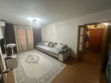 купить комнату гостиничного типа в бишкеке дешевые: 3 бөлмө, 58 кв. м, 104-серия, 2 кабат, Косметикалык ремонт