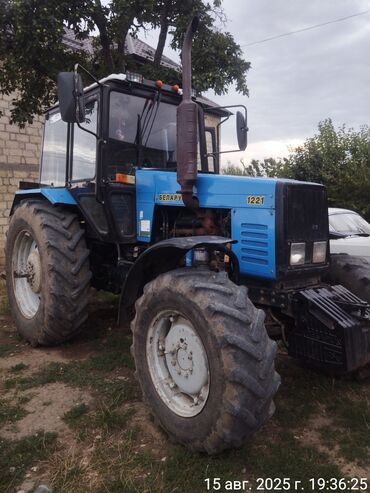 Traktorlar: Traktor Belarus (MTZ) 1221, 2011 il, 140 at gücü, motor 4 l, İşlənmiş — 2