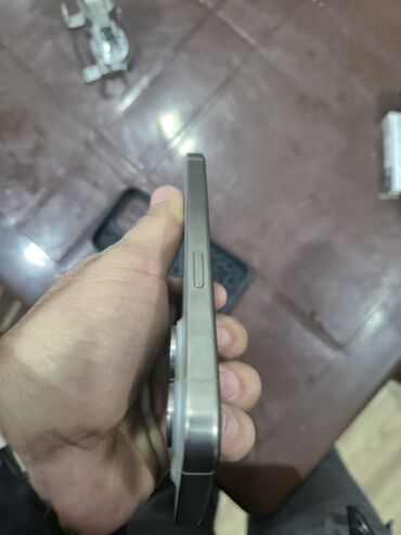 Apple iPhone: IPhone 15 Pro, 128 GB, Natural Titanium, Face ID — 5