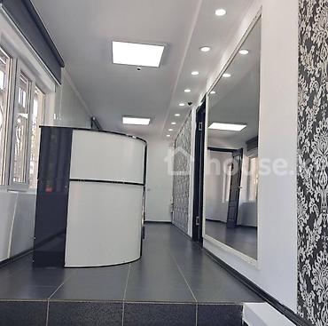 Аренда офисов: Аренда офисов, 90 м², В жилом комплексе, С отдельным сан узлом, С отдельной кухней, С отдельным входом — 2