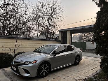 corolla 2018: Toyota Camry: 2020 г., 2.5 л, Автомат, Бензин, Седан — 2