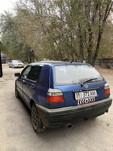 голф б4: Volkswagen Golf: 1994 г., 1.6 л, Механика, Бензин, Хэтчбэк — 3