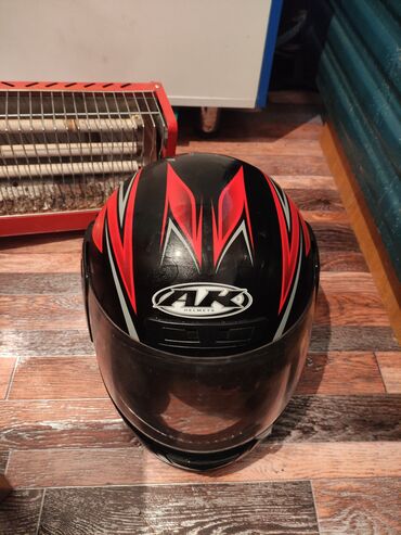 шлем для мотоцыкла: Шлем для мотоцикла, оригинал Торг уместен, состояние отличное