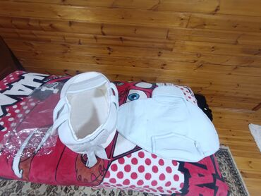 Uşaqlar üçün digər mallar: Uşaq beleyi və sepeti yaxşı vəziyyətdədir. Qiyməti real alıcıya