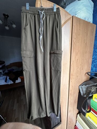Женские брюки: Карго-джоггеры хаки - Прямой свободный крой - Эластичный пояс на — 4