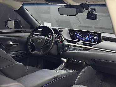 Lexus: Lexus ES: 2019 г., Гибрид, Седан — 9