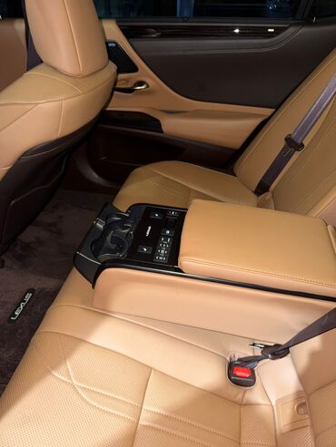 Lexus: Lexus ES: 2019 г., 2.5 л, Автомат, Гибрид, Седан — 11