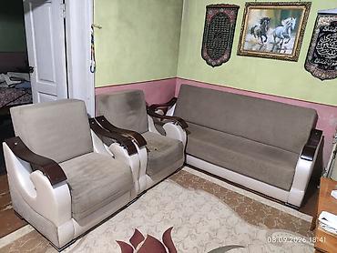 Комплекты диванов и кресел: Yumşaq mebel dəsti – 3 hissə: - 1 ədəd 3 nəfərlik divan - 2 ədəd — 1