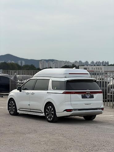 Kia: Kia Carnival: 2022 г., Минивэн — 11