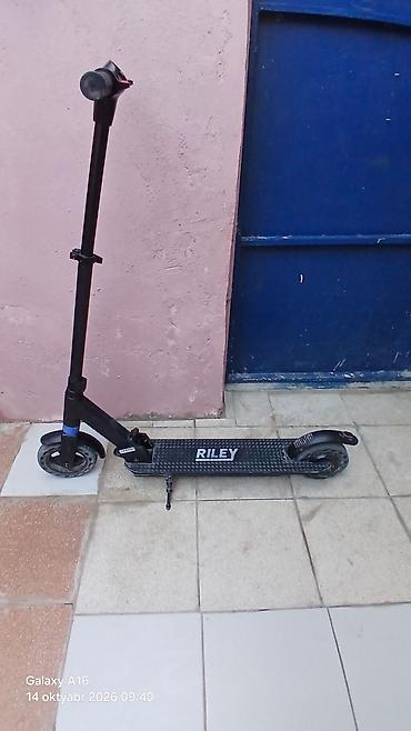 saat alan: RILEY elektrik skuteri 1ay sürülüb - Rəqəmsal LCD displey: sürət — 4