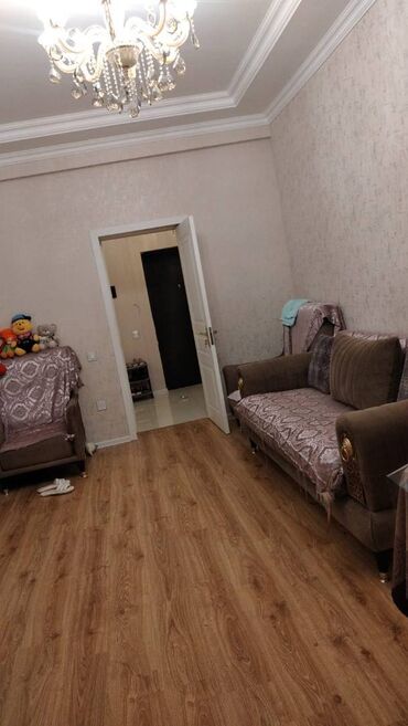 Uzunmüddətli kirayə mənzillər: Xırdalanda köhnə bazara yaxın yaxın yerləşən ümumi sahəsi 60 kv,m — 7