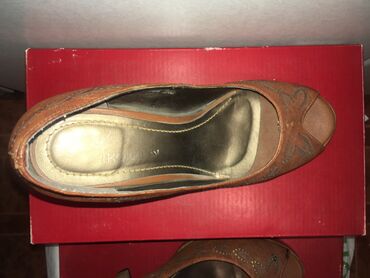 Туфли: Кожаные стильные туфли (Корея) Открытый Носок. Размер на 36,5-37,5 at lalafo.kg — 13 Туфли: Кожаные стильные туфли (Корея) Открытый Носок. Размер на 36,5-37,5 — 13