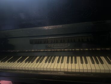 pianino açarı: Piano, Belarus, Akustik, İşlənmiş