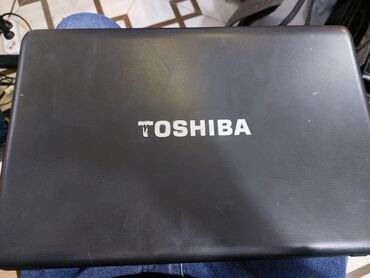 toshiba l300: Intel Core i5, 6 GB, 15.6 "