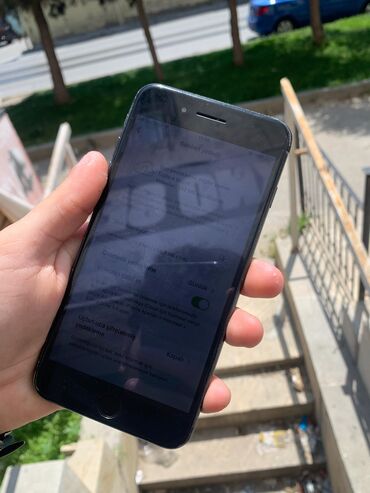 iphone 11 plus qiymeti: IPhone 7 Plus, 32 GB, Qara, Barmaq izi