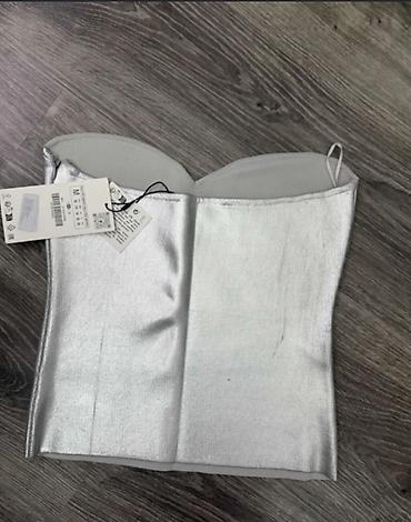 iqos bez poreza: Nov ZARA top naznačene M veličine ali odgovassra i osobama koje nose — 4