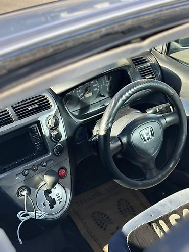 Honda Civic: 2002 г., 1.7 л, Автомат, Бензин, Хетчбек — 10