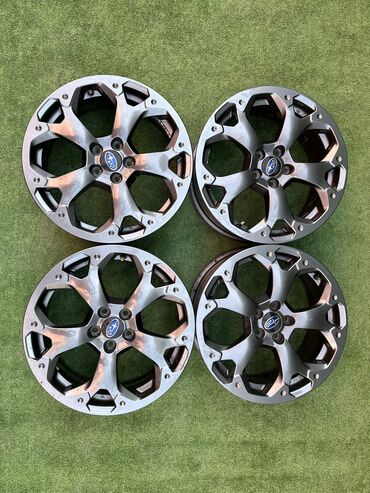 муравей колесо: Куйма Дисктер R 17 Subaru, Комплект, тешиктери - 5, Колдонулган