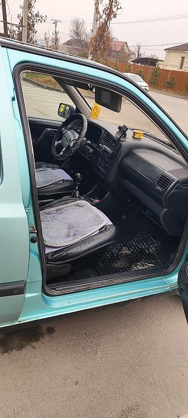 1: Volkswagen Golf: 1993 г., 1.6 л — 10