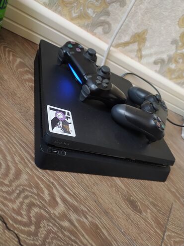 пс 4: Playstation 4-1Tb-yadaw ev weraiti ucun alinmiwdi daxilinde 16-oyun ve