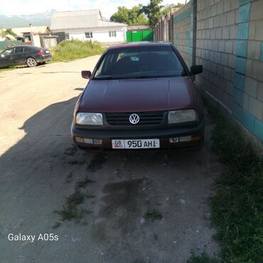 полики для авто бишкек цена: Volkswagen Vento: 1992 г., 1.8 л, Механика, Бензин, Седан