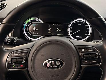 Kia: Kia Niro: 2017 г., 1.6 л, Робот, Гибрид, Кроссовер — 8