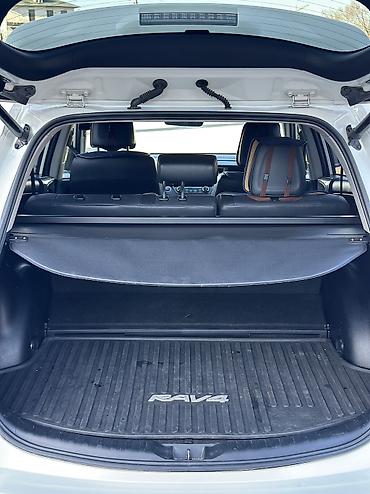 Toyota: Toyota RAV4: 2017 г., 2.5 л, Вариатор, Гибрид, Внедорожник — 8