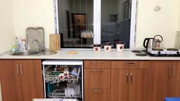 Bağ evlərinin kirayəsi: Pirşağı qəs., 110 kv. m, 4 otaqlı, Hovuzlu, Kanalizasiya, Kombi, Telefon — 3