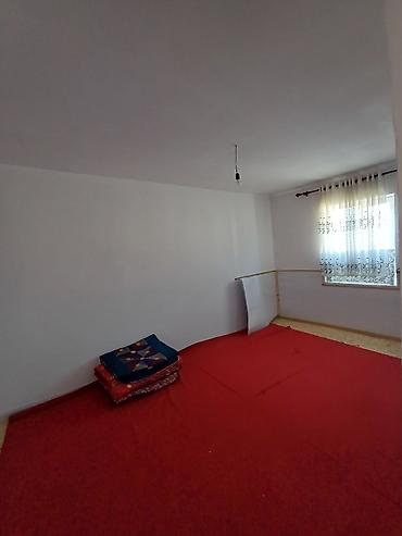 двор: Продаю дом ж/м Кут, ( по докумен. ж/м Ново-Павловка 100га) в районе — 9