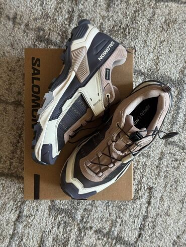 Кроссовки и спортивная обувь: Продаю кроссовки Salomon X ULTRA 5 Gore-Tex (водонепроницаемые)