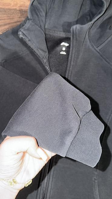 футболка lining: Мужская толстовка, S, M, Lining, Б/у, цвет - Черный, Платная доставка, Самовывоз — 4