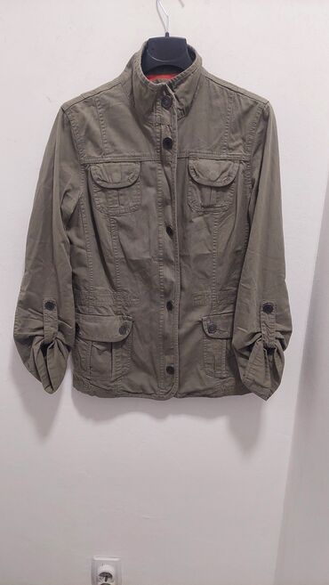 Ostale jakne, kaputi, prsluci: Zenske jakne za prelazan period. Cena po komadu 400Prve dve su M-38,a — 4