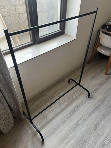 Mağaza asılqanları: Ölçü texmini Hündürlük 134 Eni 103 Metall paltar asılqanı/rax - — 6